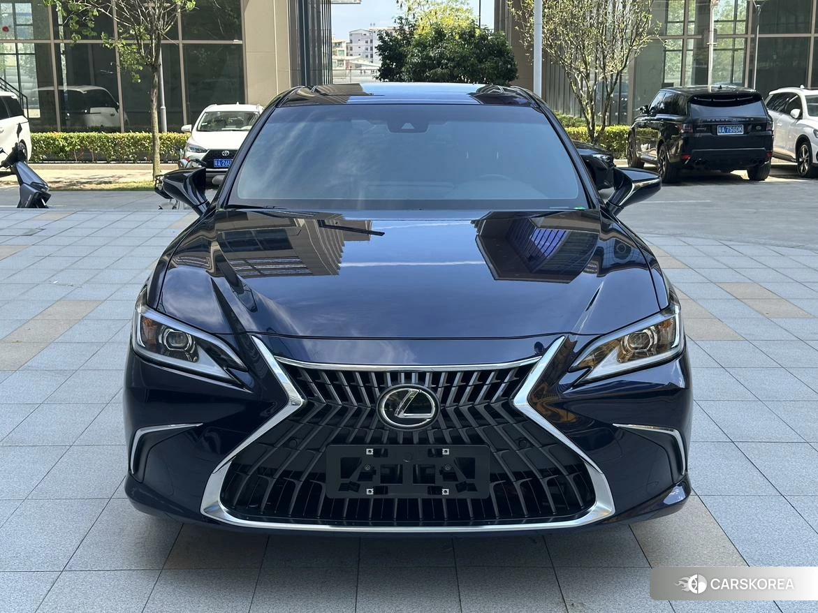 Lexus ES id 4479266 из Китая 13