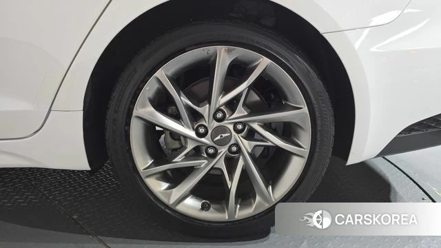 Genesis The New G70 id 4344360 из Кореи 13
