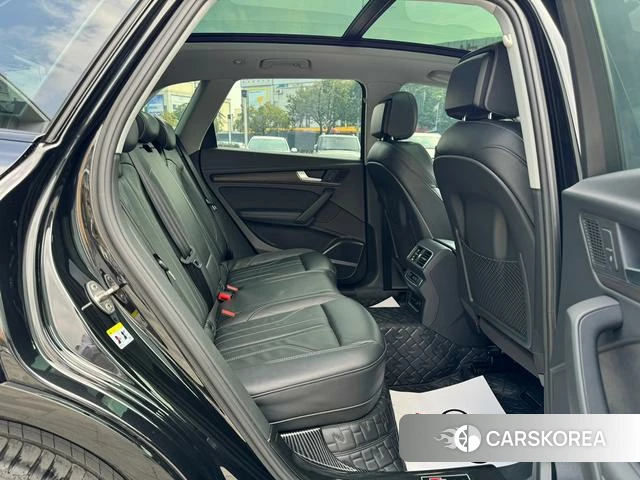 Audi Q5L id 3857940 из Китая 13