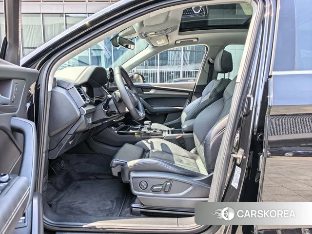 Audi Q5L id 4321176 из Китая 13