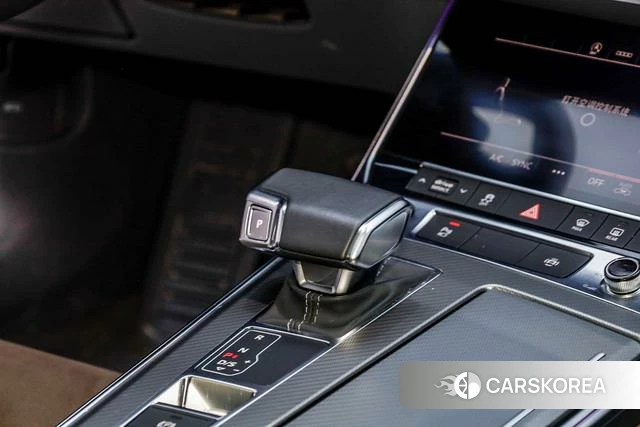 Audi A7L id 4278725 из Китая 13