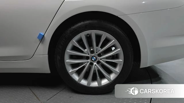 BMW 5 Series (G30) id 4403475 из Кореи 13