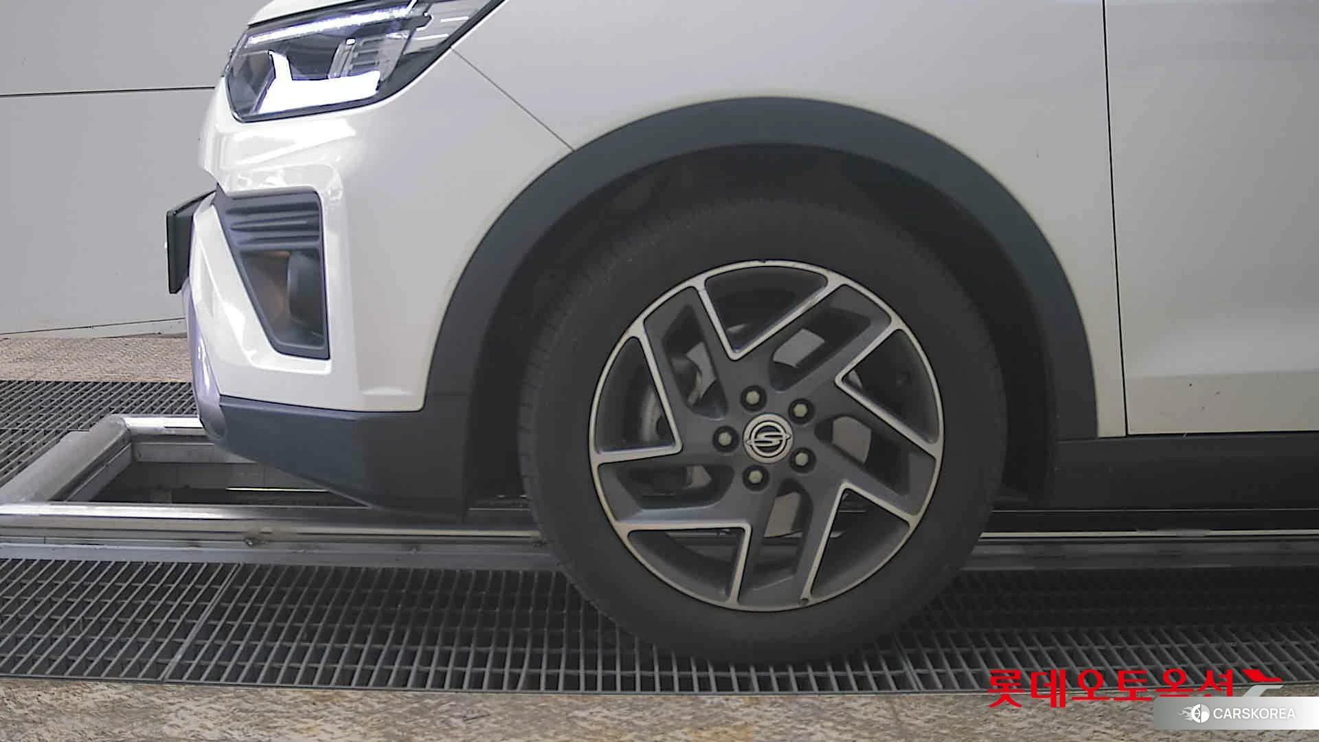 SsangYong Tivoli Air id 3869456 из Кореи 13