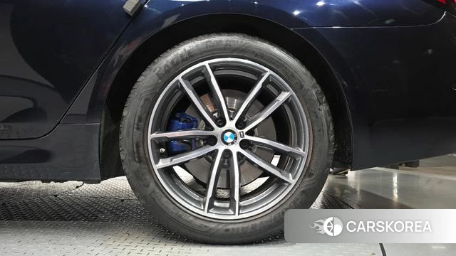 BMW 5 Series (G30) id 4249158 из Кореи 13