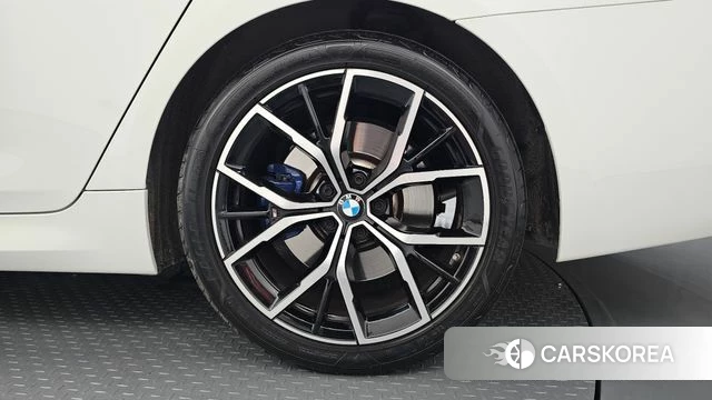 BMW 5 Series (G30) id 4469964 из Кореи 13