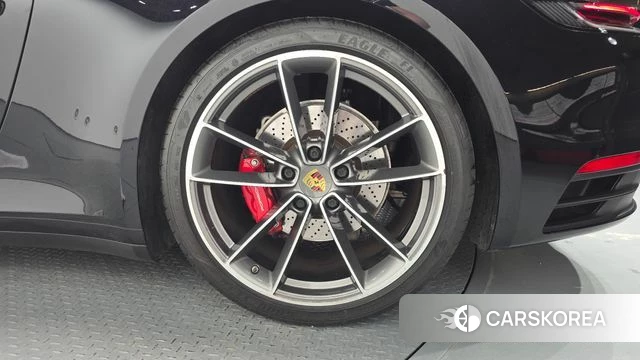Porsche 911(992) id 4377451 из Кореи 13