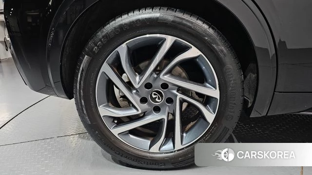 Infiniti Q30 id 4188056 из Кореи 13