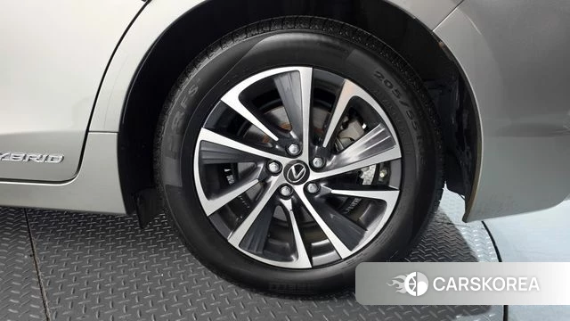 Lexus CT200h id 4285767 из Кореи 13