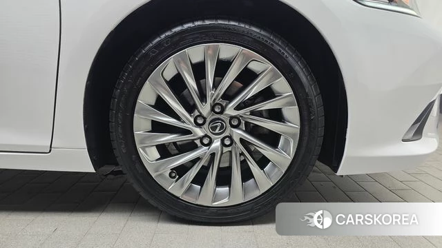 Lexus ES300h 7th generation id 4899635 из Кореи 13