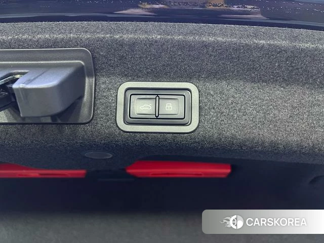 Audi A6L id 4253540 из Китая 13