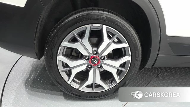 Kia Seltos id 4310225 из Кореи 13