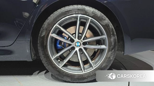 BMW 5 Series (G30) id 4481577 из Кореи 13