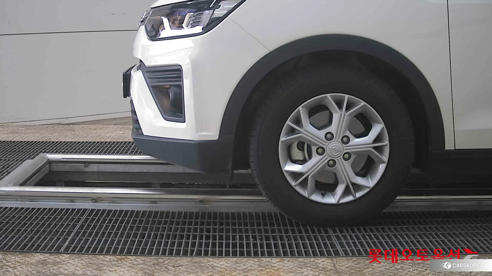 SsangYong Tivoli id 3875668 из Кореи 13