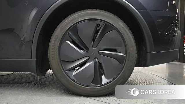 Tesla Model Y id 4279716 из Кореи 13
