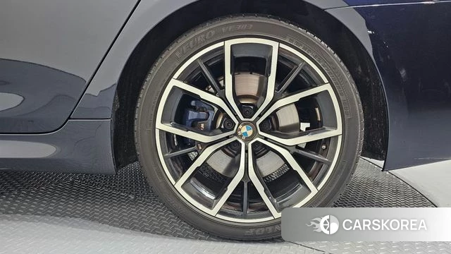 BMW 5 Series (G30) id 4594268 из Кореи 13
