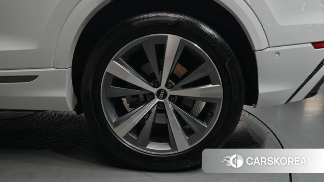 Audi Q8 (4M) id 4586026 из Кореи 13