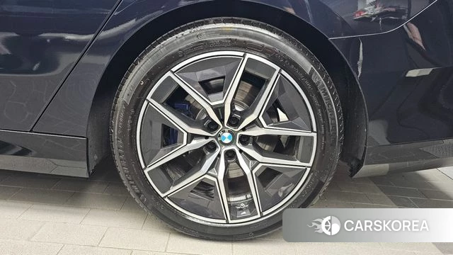 BMW 5 Series (G60) id 4739124 из Кореи 13