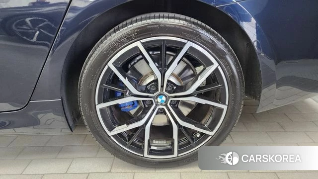 BMW 5 Series (G30) id 4470264 из Кореи 13