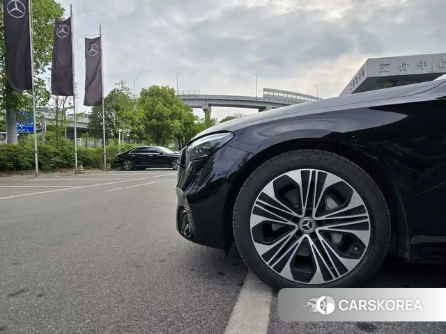 Mercedes-Benz E-class id 4306966 из Китая 13