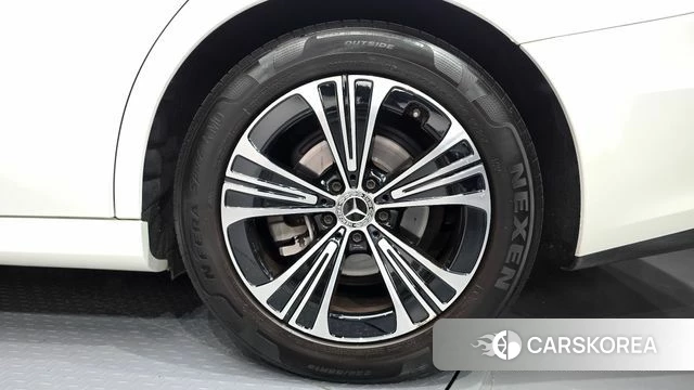 Mercedes-Benz E-Class W214 id 4847550 из Кореи 13