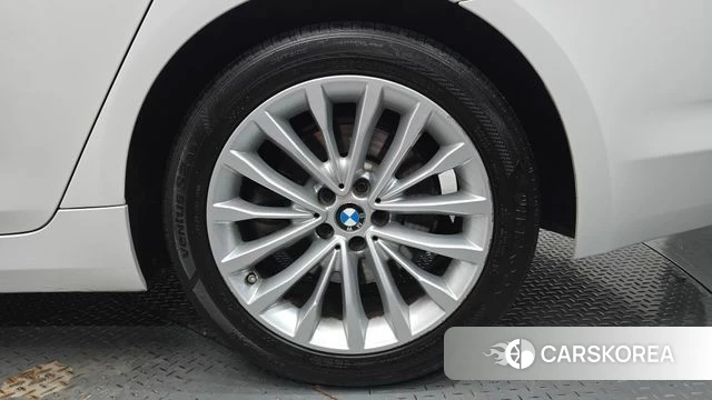 BMW 5 Series (G30) id 4741861 из Кореи 13