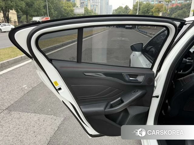 Ford Fox id 3882256 из Китая 13