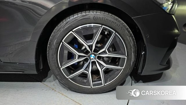 BMW 5 Series (G60) id 4655493 из Кореи 13