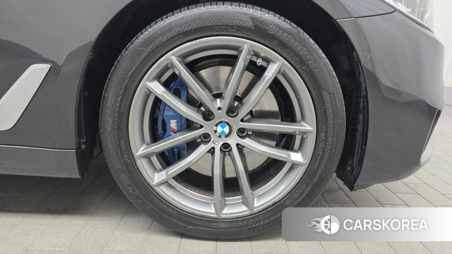 BMW 5 Series (G30) id 4465687 из Кореи 13