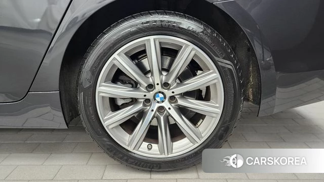 BMW 5 Series (G30) id 4581995 из Кореи 13