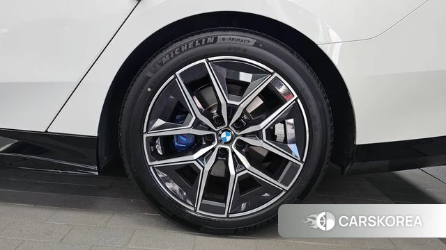 BMW 5 Series (G60) id 4783254 из Кореи 13