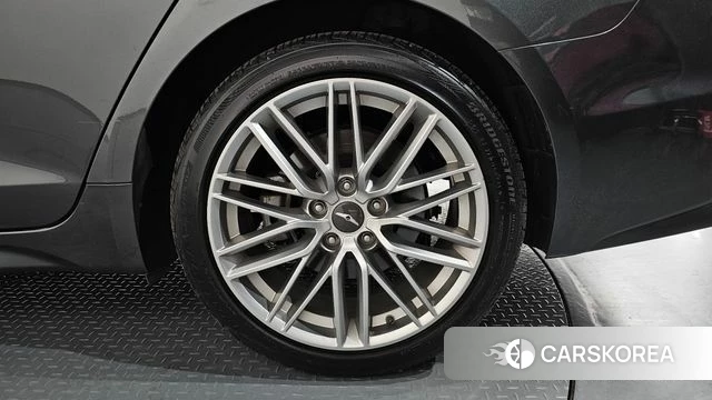 Genesis G70 id 4294896 из Кореи 13