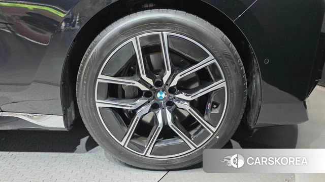 BMW 7 Series (G70) id 4602170 из Кореи 13