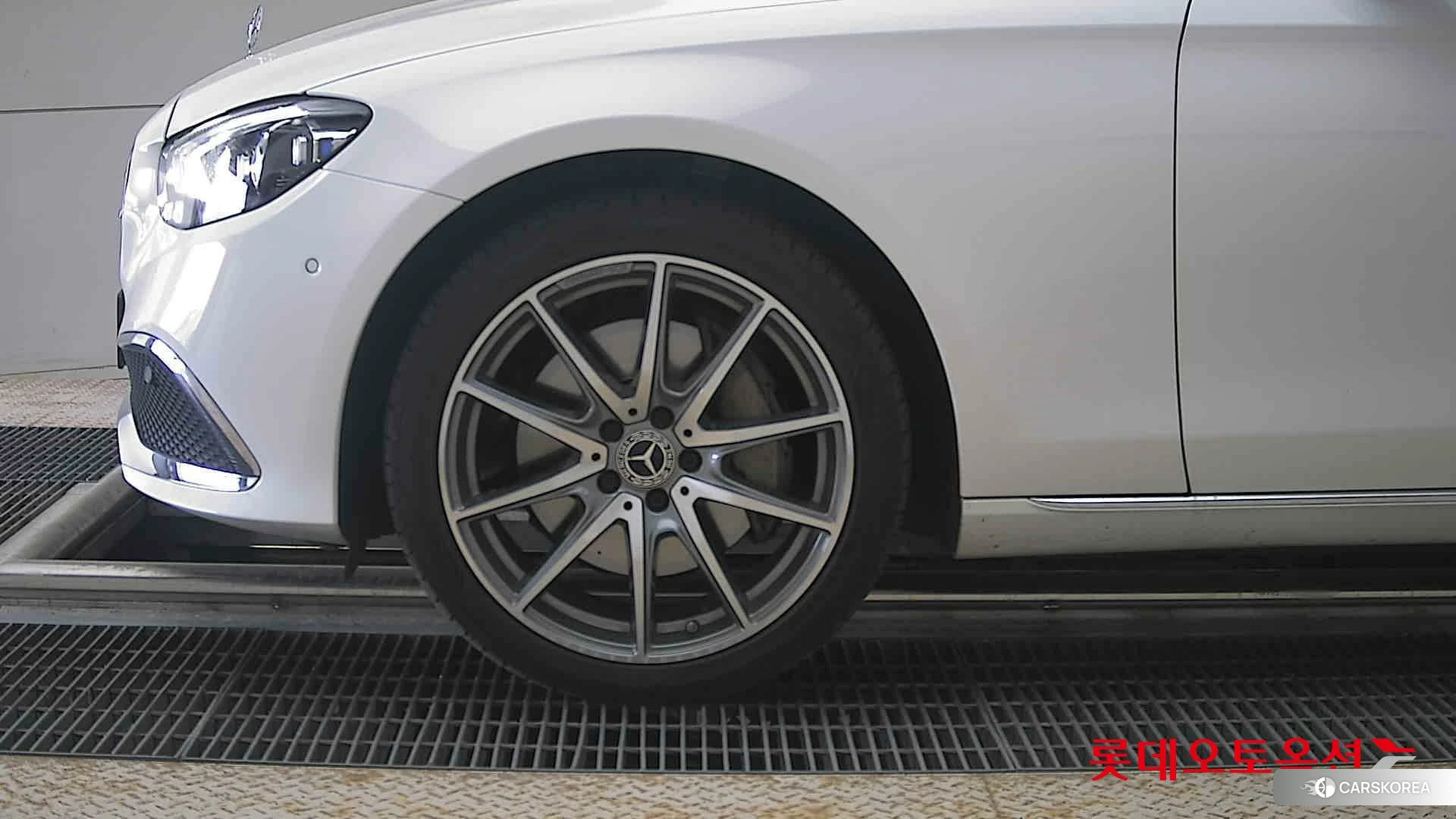 Mercedes-Benz Mercedes-Benz E300 e 4MATIC id 4289668 из Кореи 13