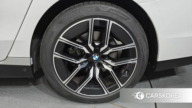 BMW 7 Series (G70) id 4441676 из Кореи 13