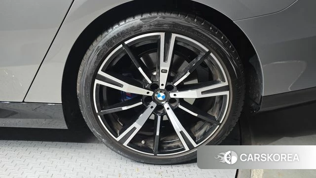 BMW 5 Series (G60) id 4635064 из Кореи 13