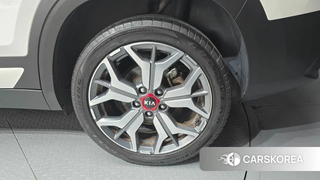 Kia Seltos id 4895002 из Кореи 13