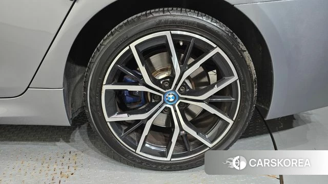 BMW 5 Series (G30) id 4682582 из Кореи 13