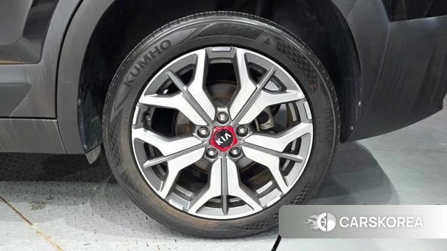 Kia Seltos id 4770296 из Кореи 13