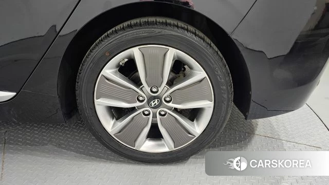 Hyundai Ionic Hybrid id 4225863 из Кореи 13