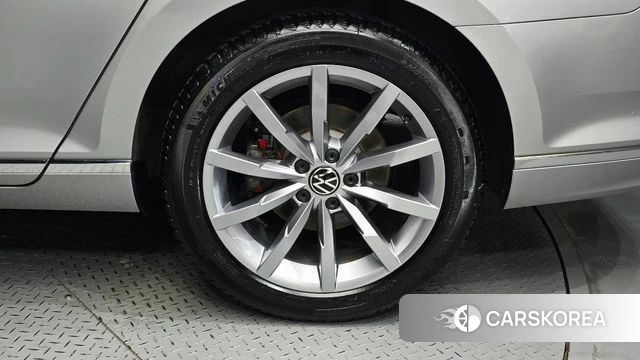 Volkswagen Passat GT (B8) id 4779432 из Кореи 13