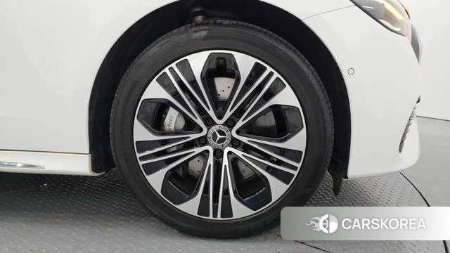 Mercedes-Benz E-Class W214 id 4617641 из Кореи 13