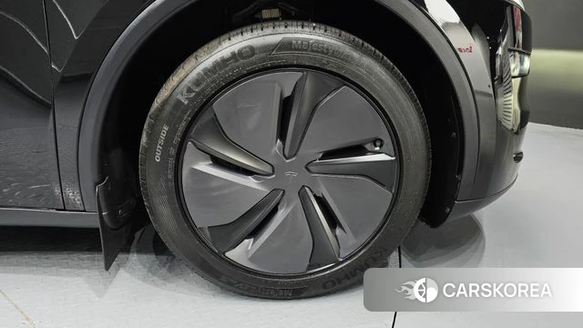 Tesla Model Y id 4301949 из Кореи 13