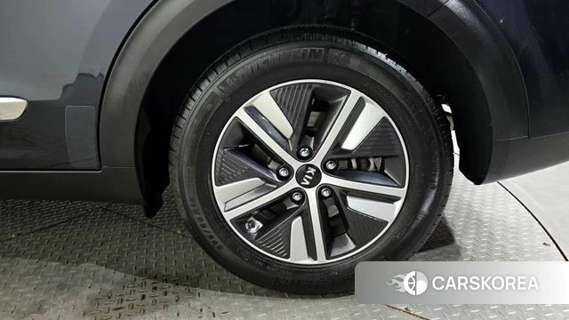 Kia The New Niro id 4196388 из Кореи 13