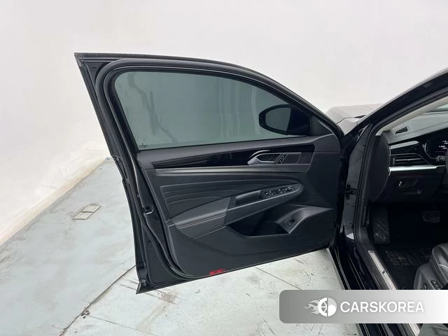 Volkswagen Passat id 4259495 из Китая 13
