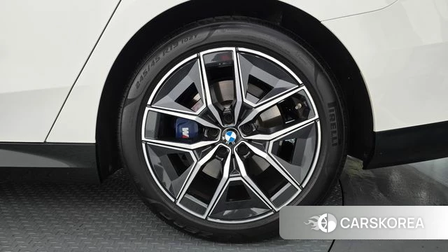 BMW 5 Series (G60) id 4739610 из Кореи 13