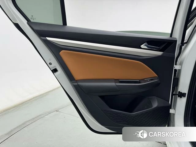 Volkswagen Bora id 4258581 из Китая 13