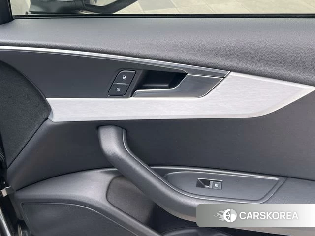 Audi A4L id 4262622 из Китая 13