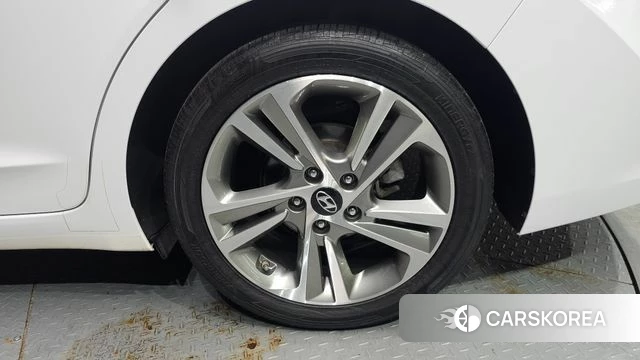 Hyundai Avante AD id 4520824 из Кореи 13