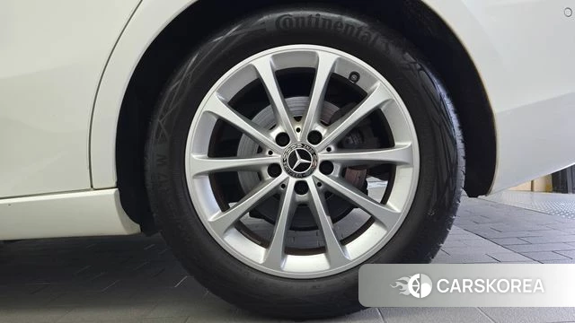 Mercedes-Benz A-Class W177 id 4637684 из Кореи 13