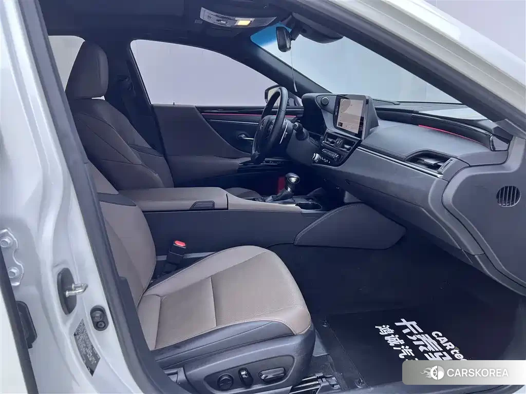 Lexus ES id 4589090 из Китая 13